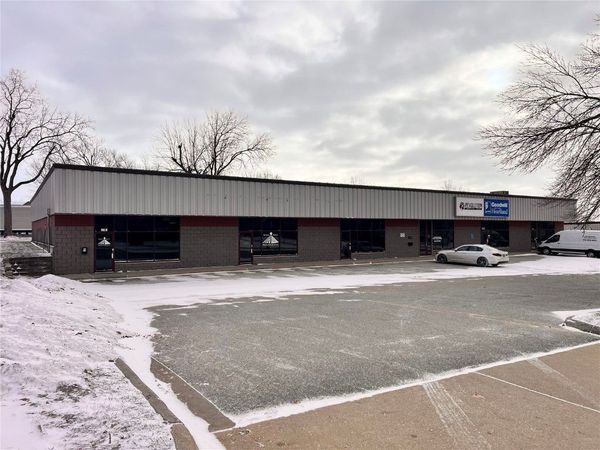 5313 N Park Place NE, Cedar Rapids, IA 52402