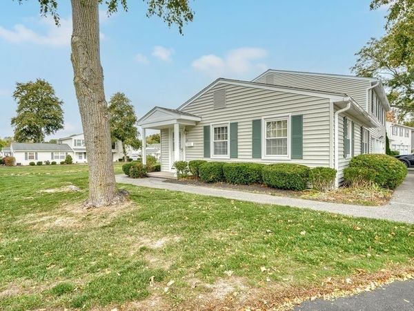 23 Acorn Lane, Fairport, NY 14450