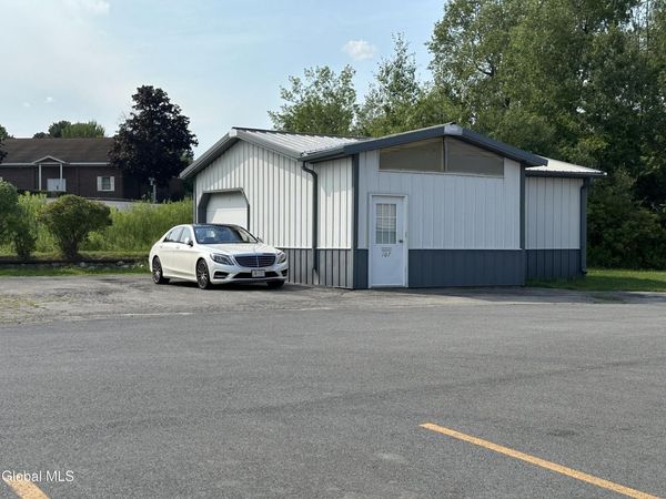 107 S Comrie Avenue, Johnstown, NY 12095