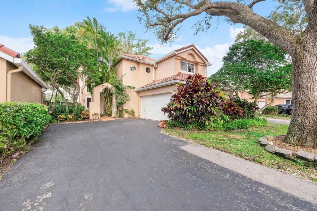10019 NW 5th Street, Plantation, FL 33324 Main Photo