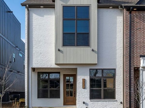 1037 NW A Street, Bentonville, AR 72712
