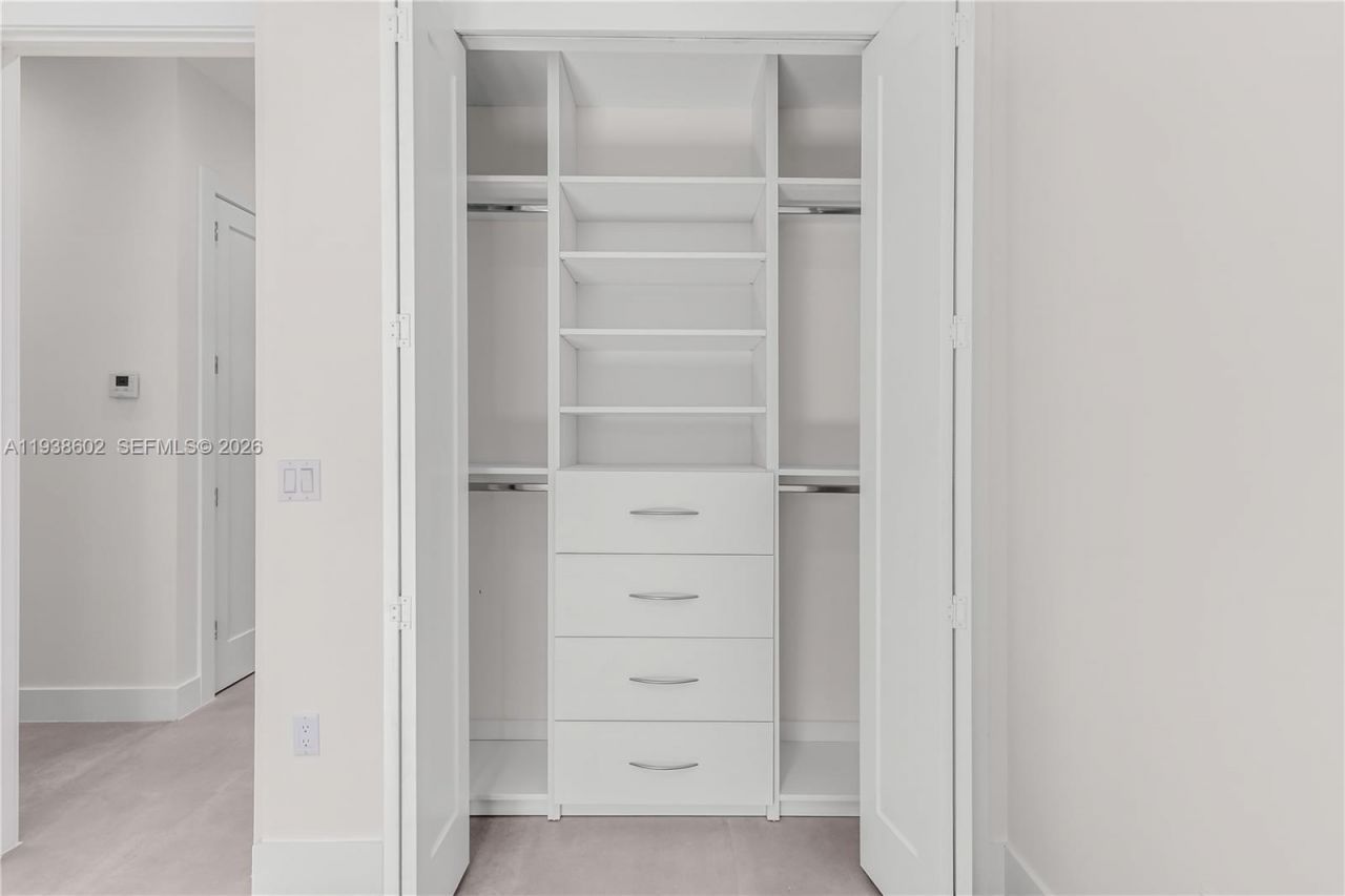 1030 NE 121st St , Biscayne Park, FL 33161 Photo