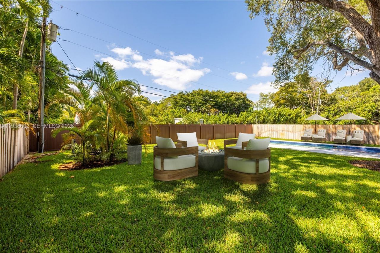 1030 NE 121st St, Biscayne Park, FL 33161 Photo