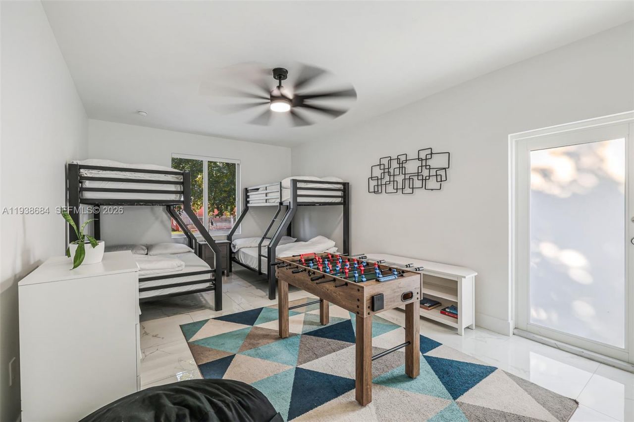 10245 SW 212th St, Cutler Bay, FL 33189 Photo