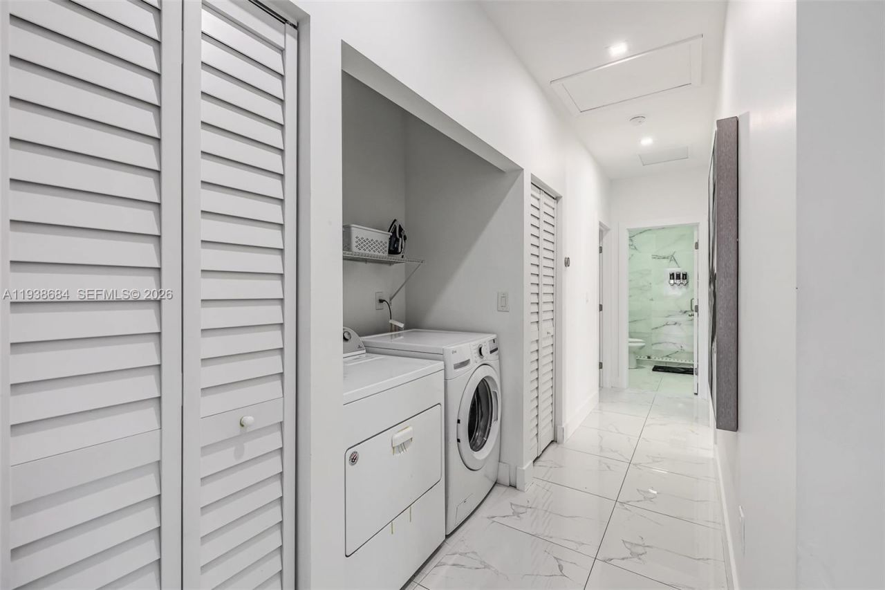 10245 SW 212th St, Cutler Bay, FL 33189 Photo