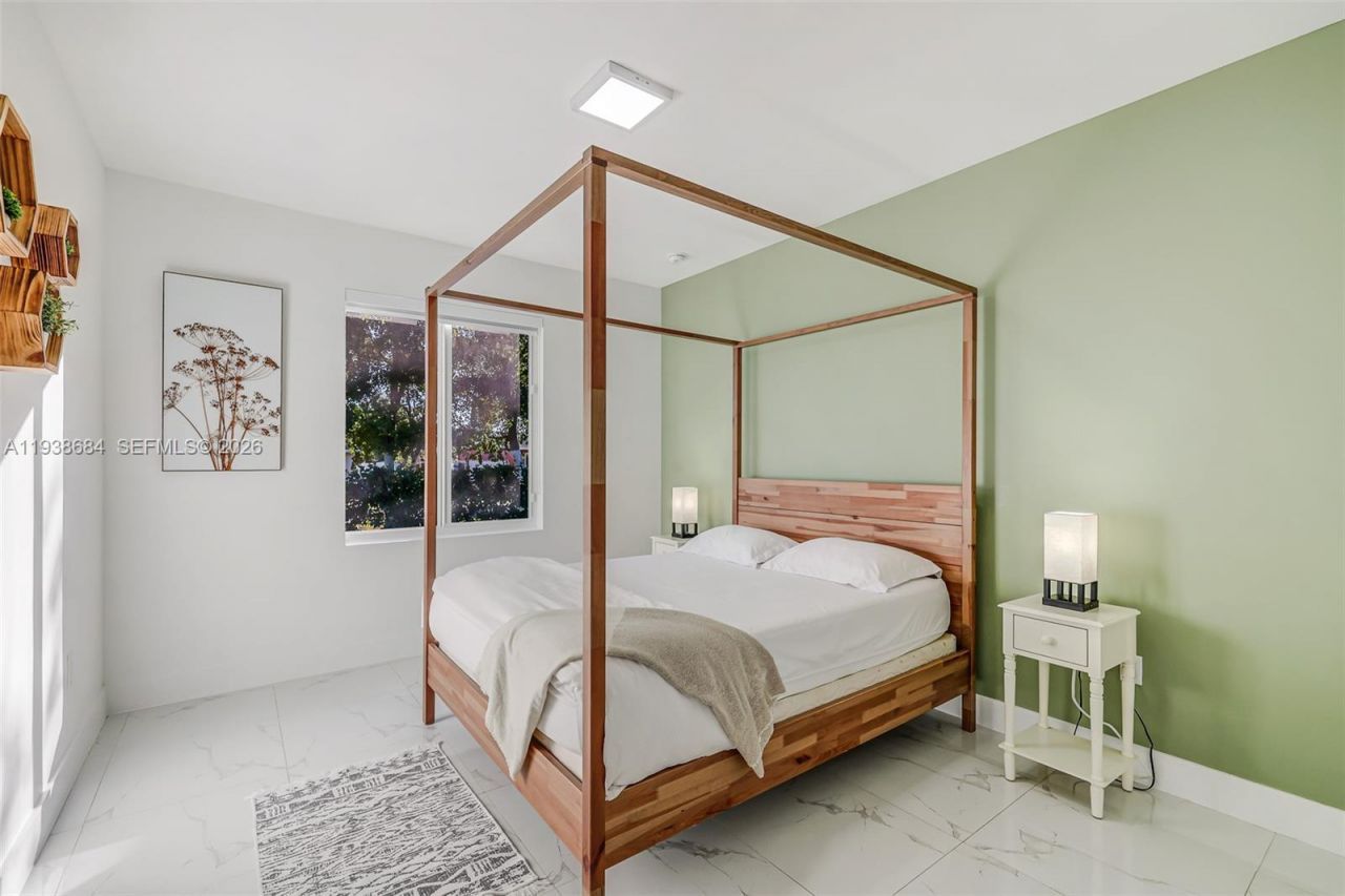 10245 SW 212th St, Cutler Bay, FL 33189 Photo