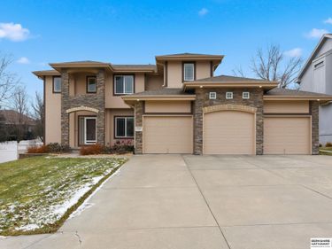 17221 Y Street, Omaha, NE 68135