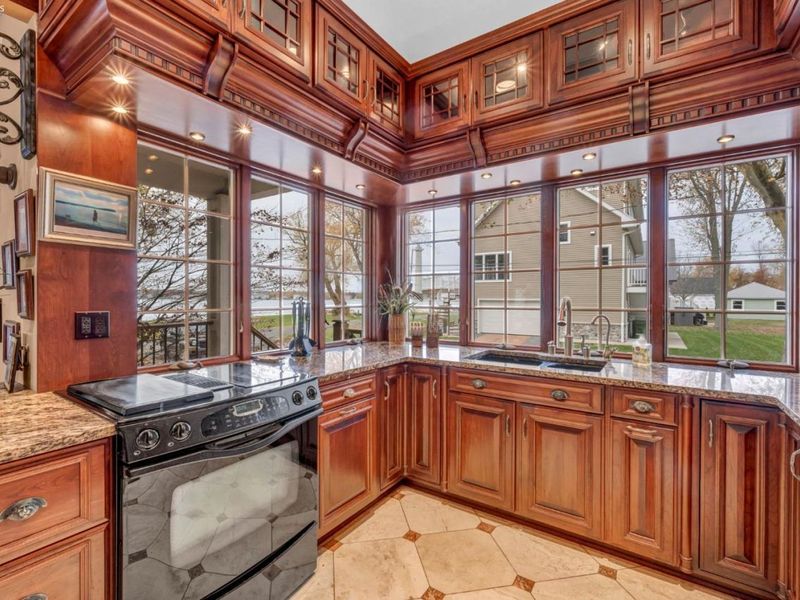 351 Chapman, Put in Bay, OH 43456 Photo 18