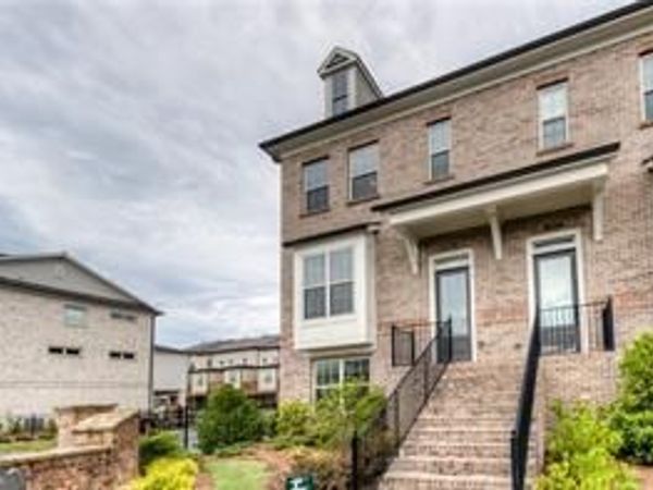 1002 Township Square, Alpharetta, GA 30022