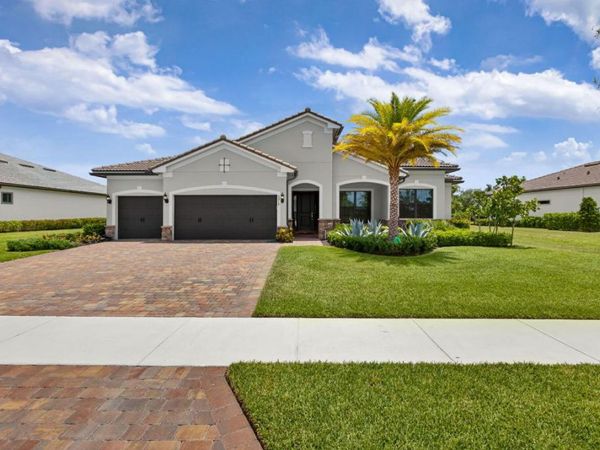 9218 Balsamo Drive, Palm Beach Gardens, FL 33412