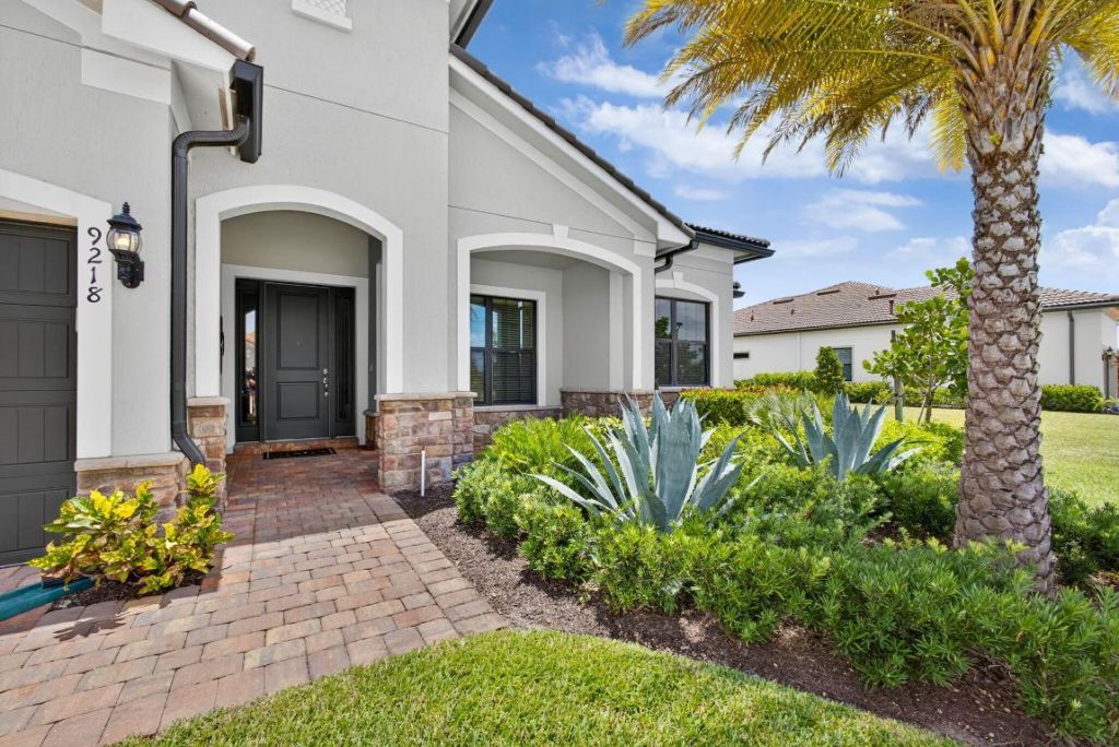 9218 Balsamo Drive, Palm Beach Gardens, FL 33412 Photo