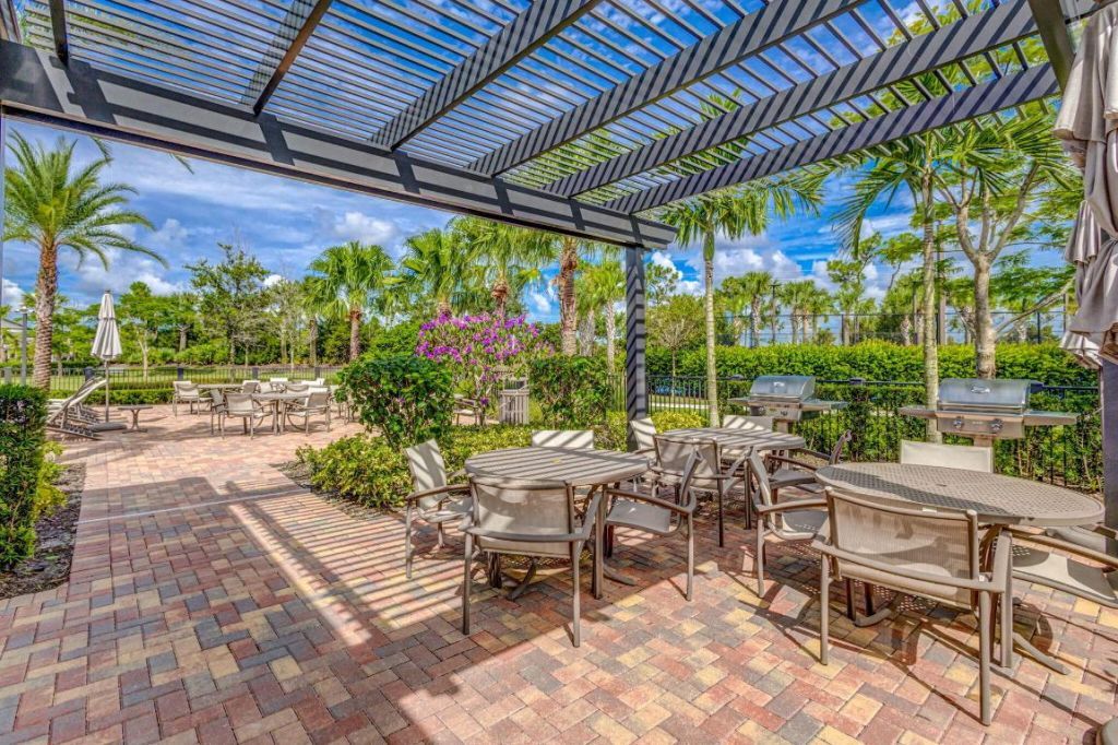 9218 Balsamo Drive, Palm Beach Gardens, FL 33412 Photo