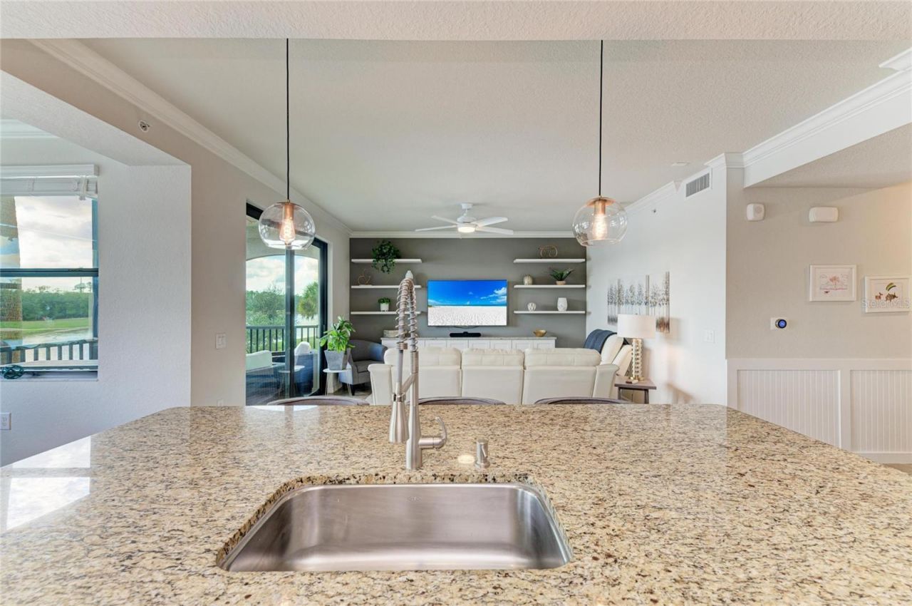 17006 Vardon Terrace, Unit 206, Lakewood Ranch, FL 34211 Photo