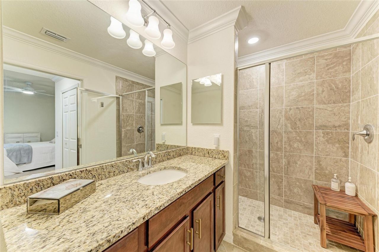 17006 Vardon Terrace, Unit 206, Lakewood Ranch, FL 34211 Photo
