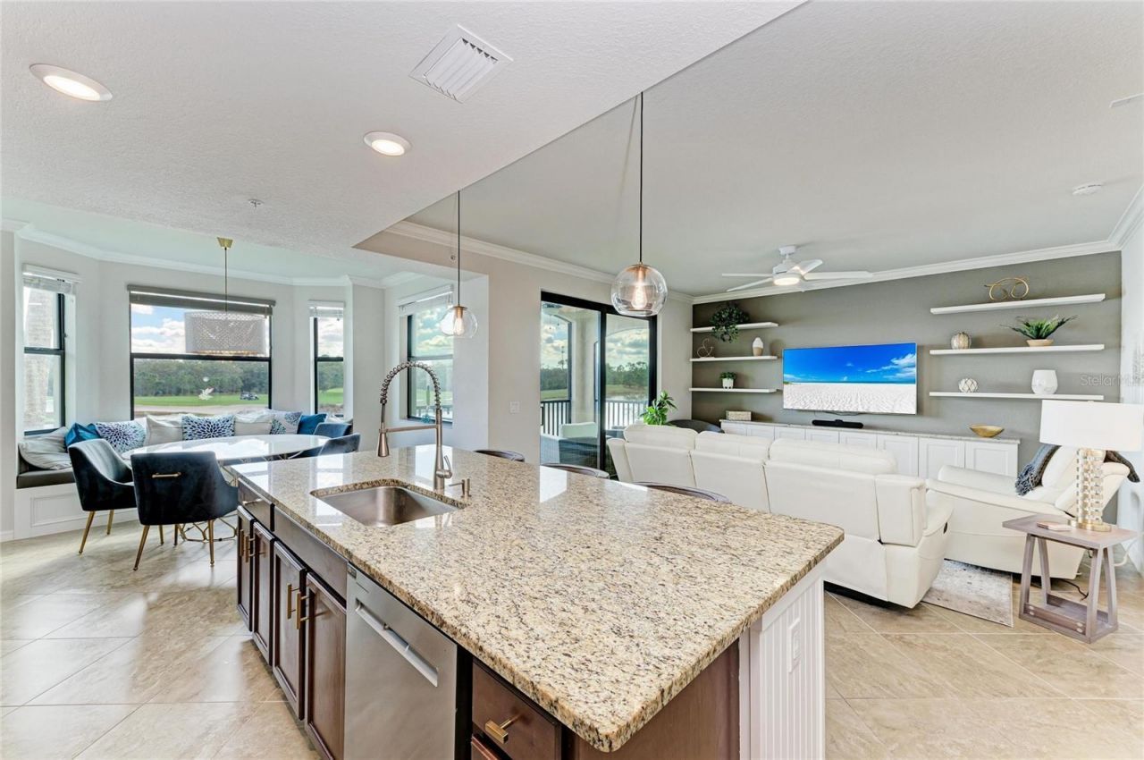 17006 Vardon Terrace, Unit 206, Lakewood Ranch, FL 34211 Photo