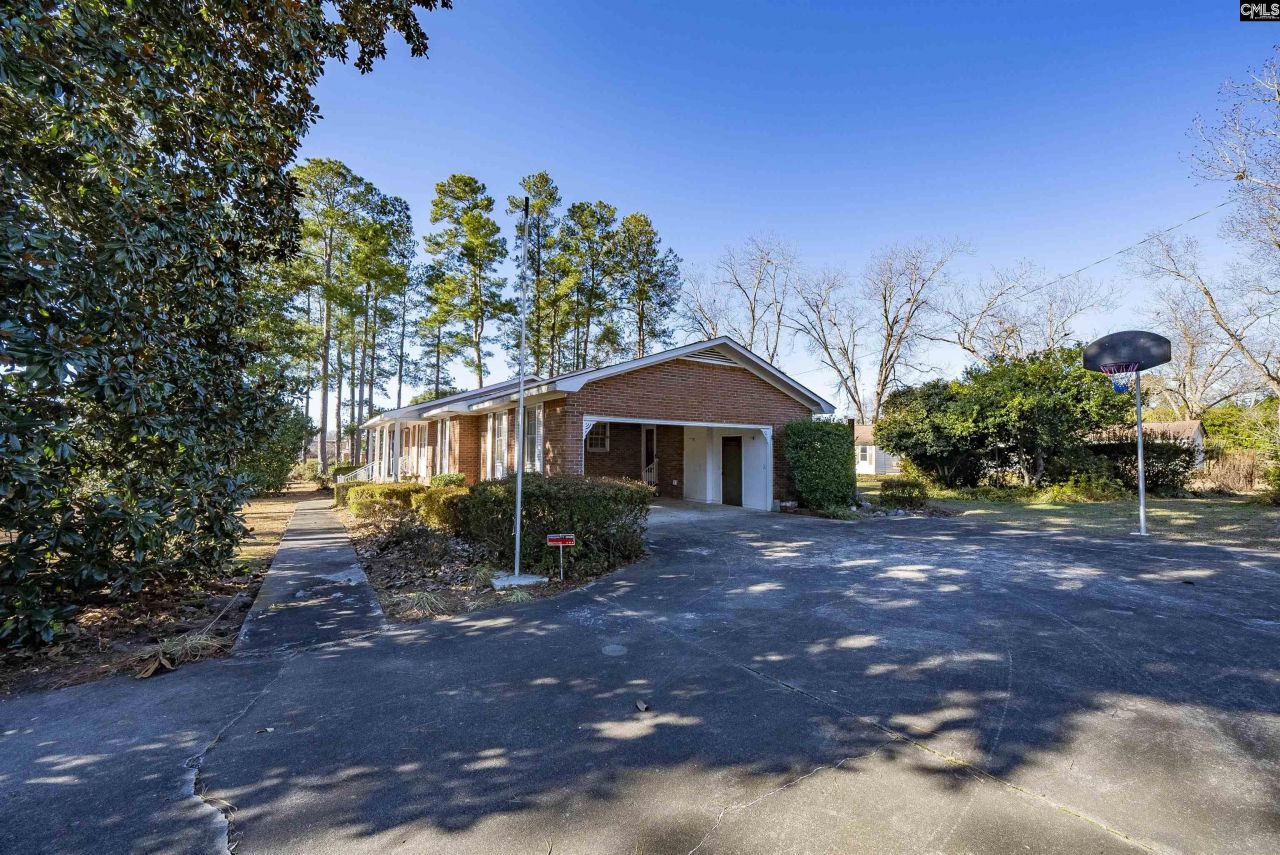 224 Walnut Street Photo 9