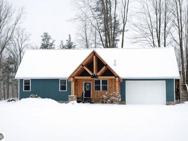 1700 McGee Road S, Unit 200, Lake City, MI 49651