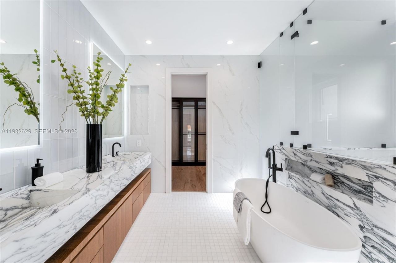 6970 Sunrise Dr, Coral Gables, FL 33133 Photo