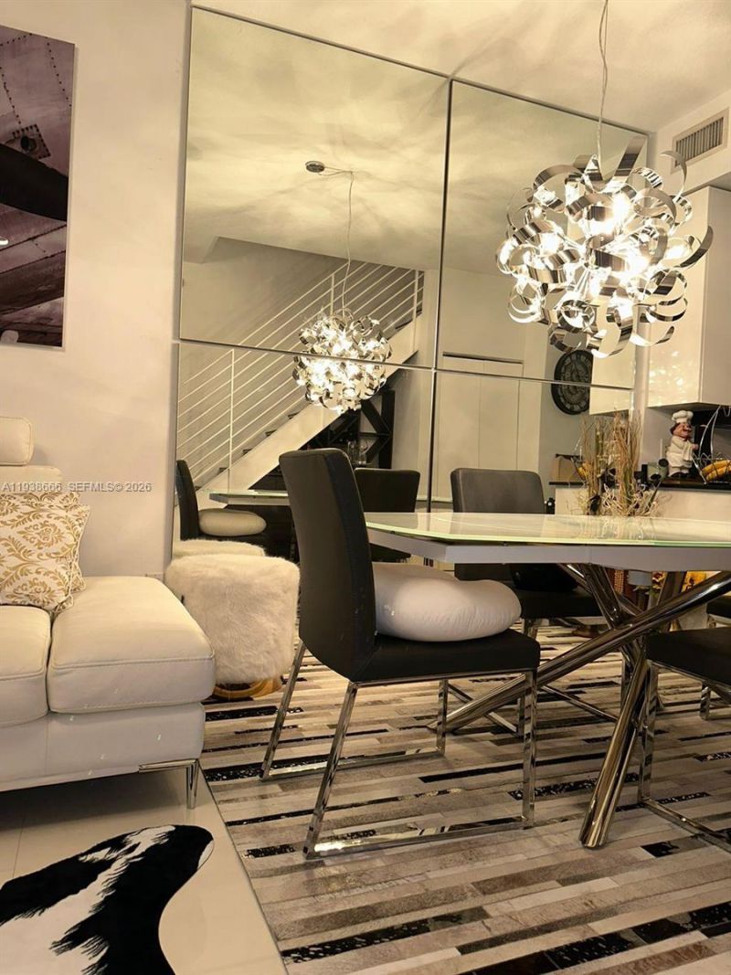 60 SW 13th St, Unit 2422, Miami, FL 33130 Photo