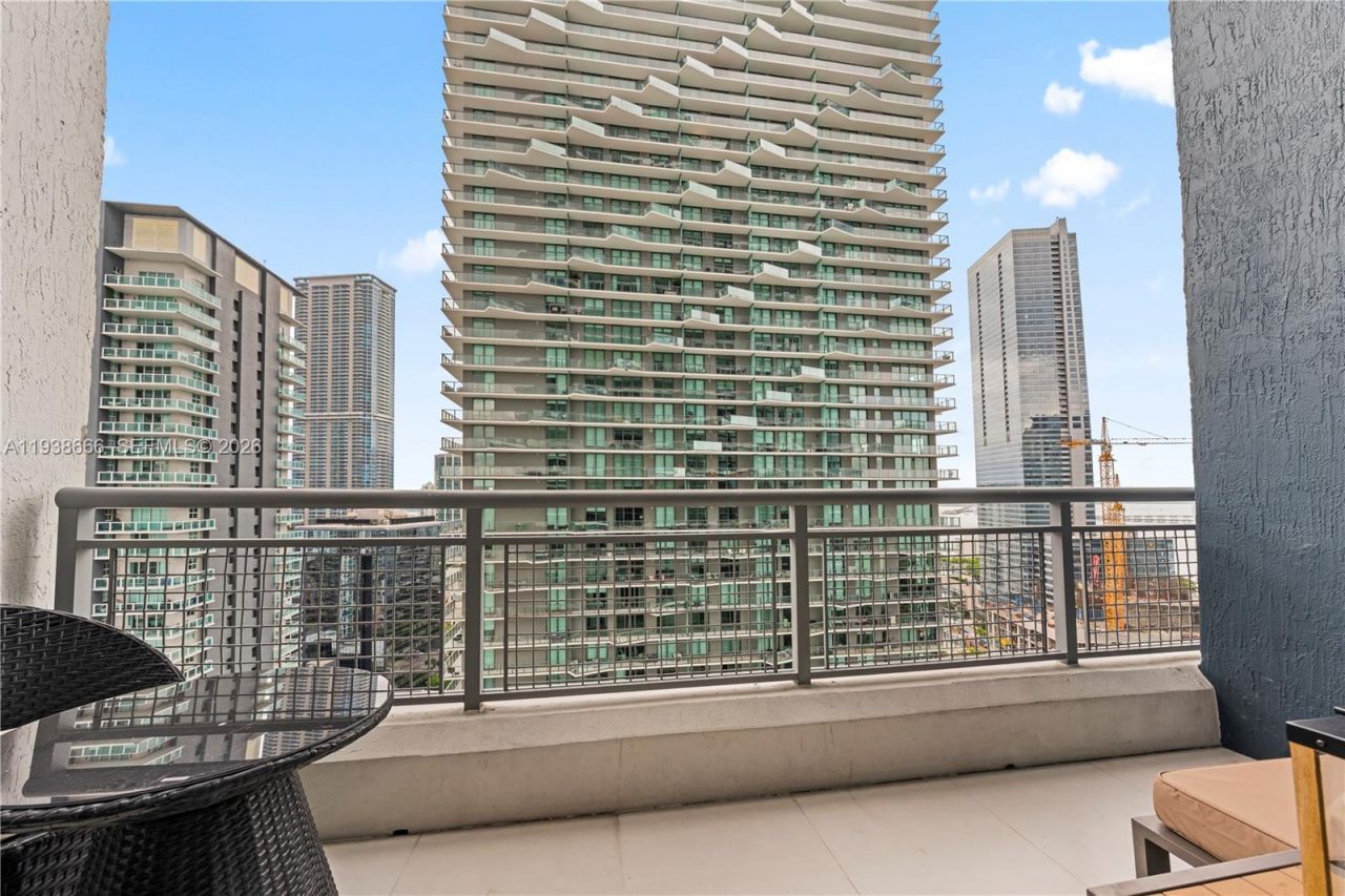 60 SW 13th St, Unit 2422, Miami, FL 33130 Photo