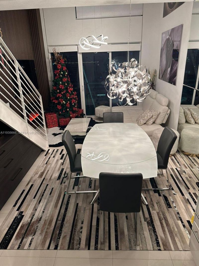 60 SW 13th St, Unit 2422, Miami, FL 33130 Photo