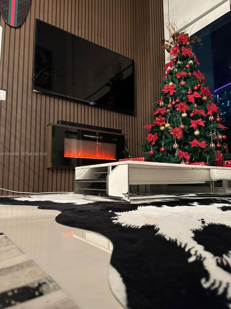 60 SW 13th St, Unit 2422, Miami, FL 33130 Photo