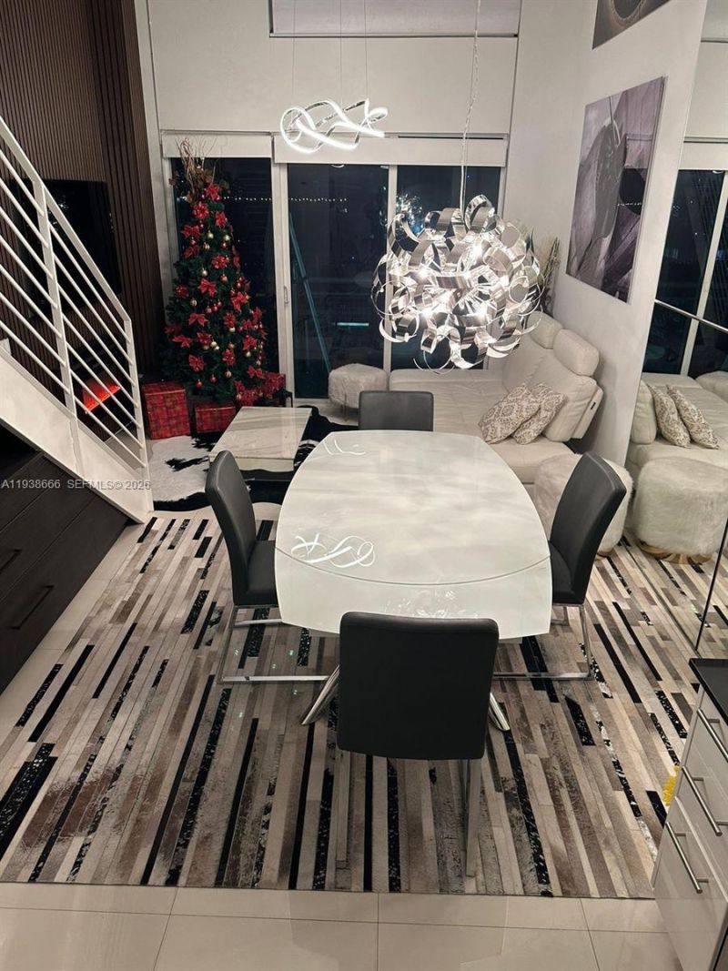 60 SW 13th St, Unit 2422, Miami, FL 33130 Photo