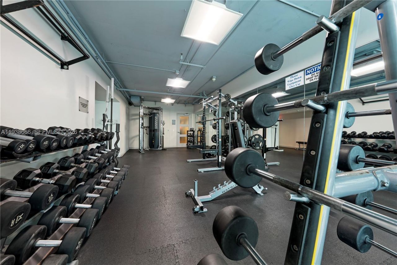 60 SW 13th St, Unit 2422, Miami, FL 33130 Photo