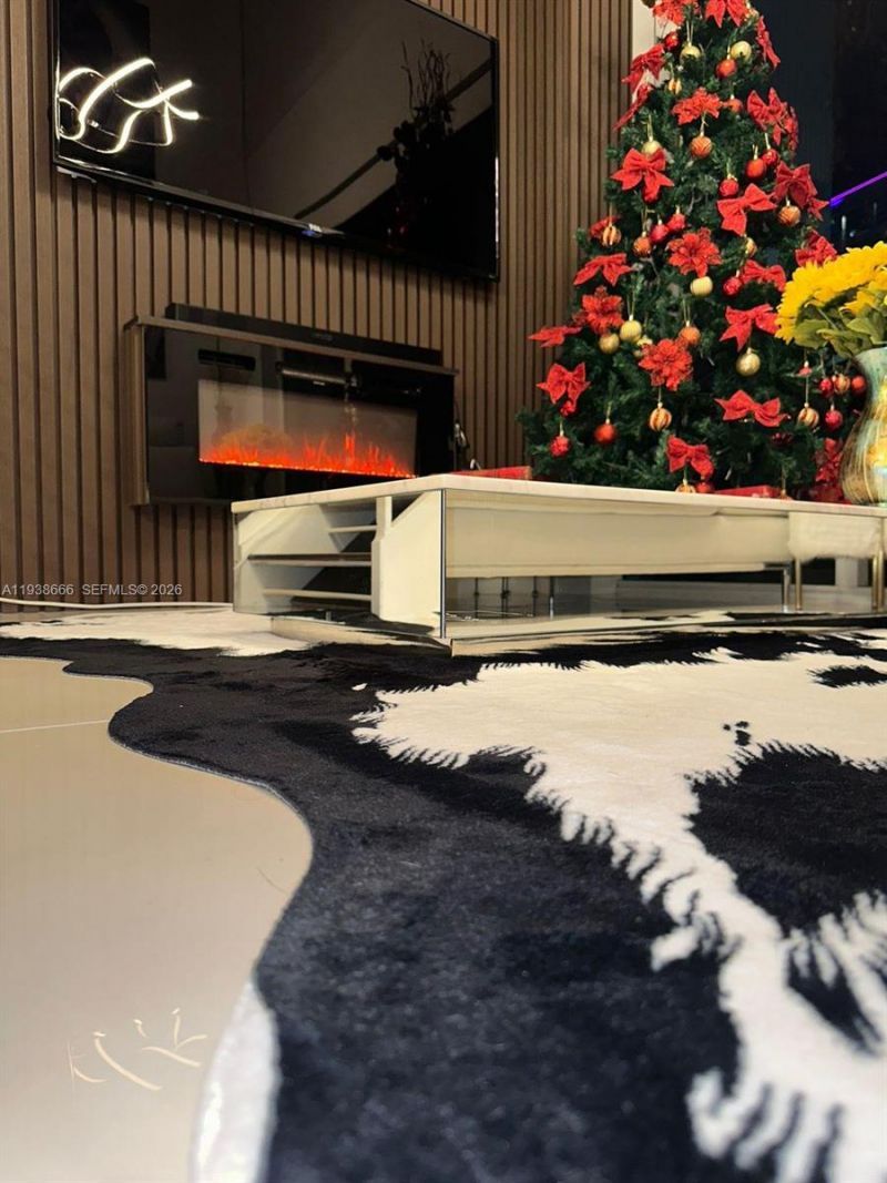 60 SW 13th St, Unit 2422, Miami, FL 33130 Photo