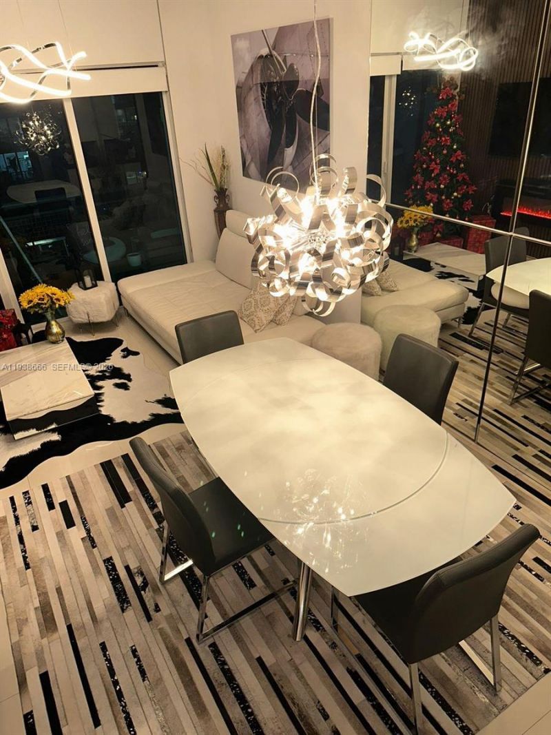 60 SW 13th St, Unit 2422, Miami, FL 33130 Photo