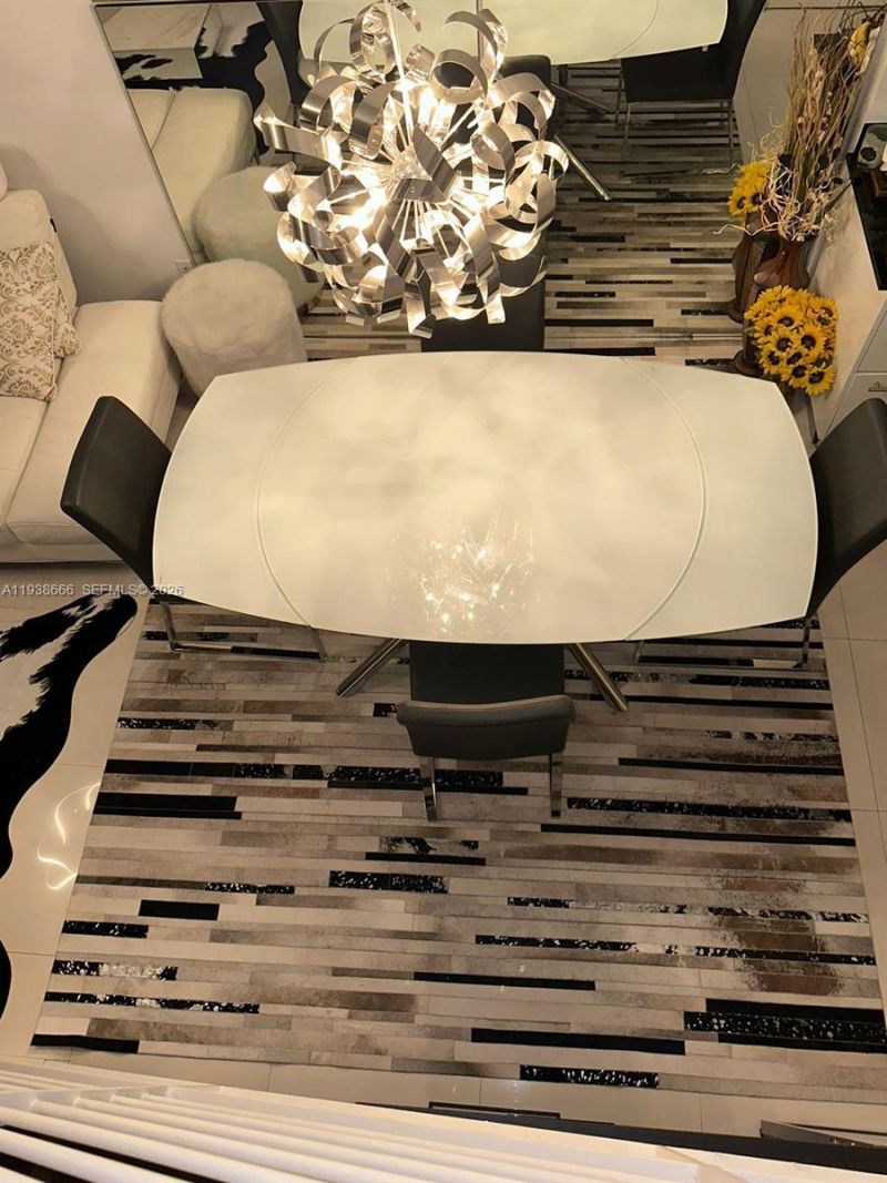 60 SW 13th St, Unit 2422, Miami, FL 33130 Photo