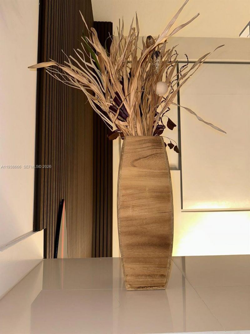 60 SW 13th St, Unit 2422, Miami, FL 33130 Photo