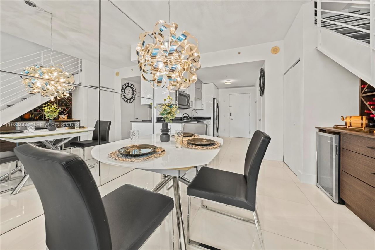 60 SW 13th St, Unit 2422, Miami, FL 33130 Photo