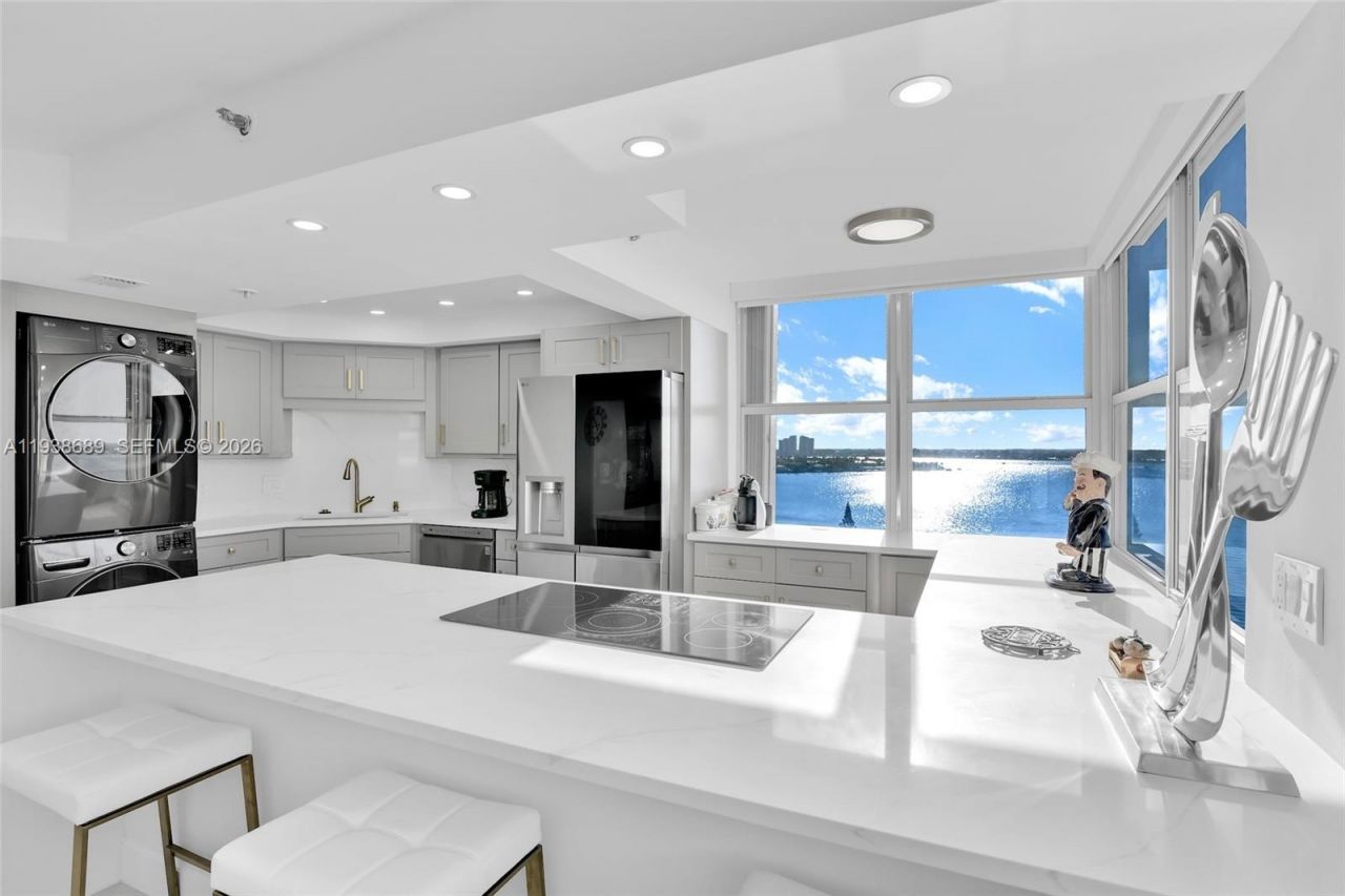 5200 N Ocean Dr, Unit 1105, Singer Island, FL 33404 Photo