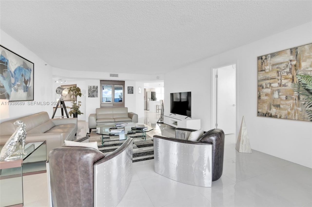 5200 N Ocean Dr, Unit 1105, Singer Island, FL 33404 Photo