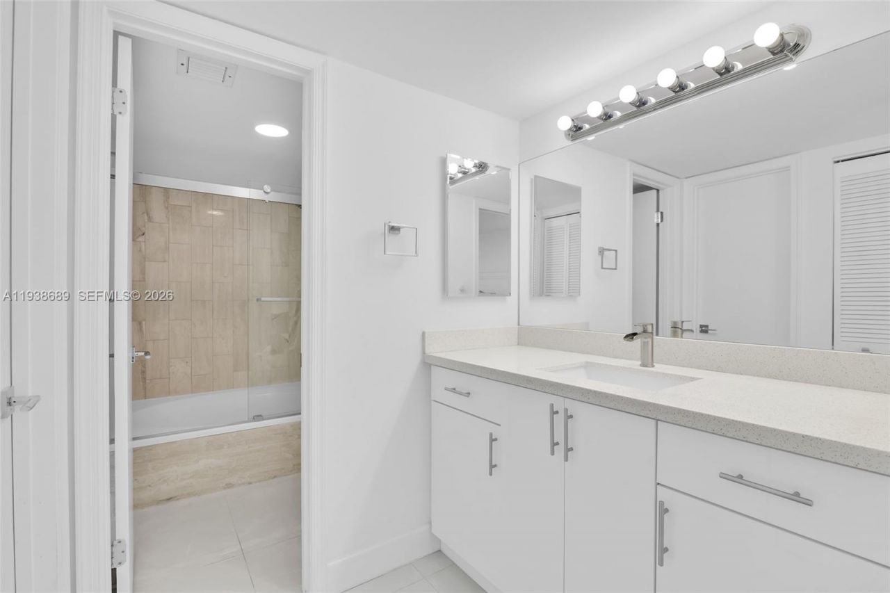 5200 N Ocean Dr, Unit 1105, Singer Island, FL 33404 Photo