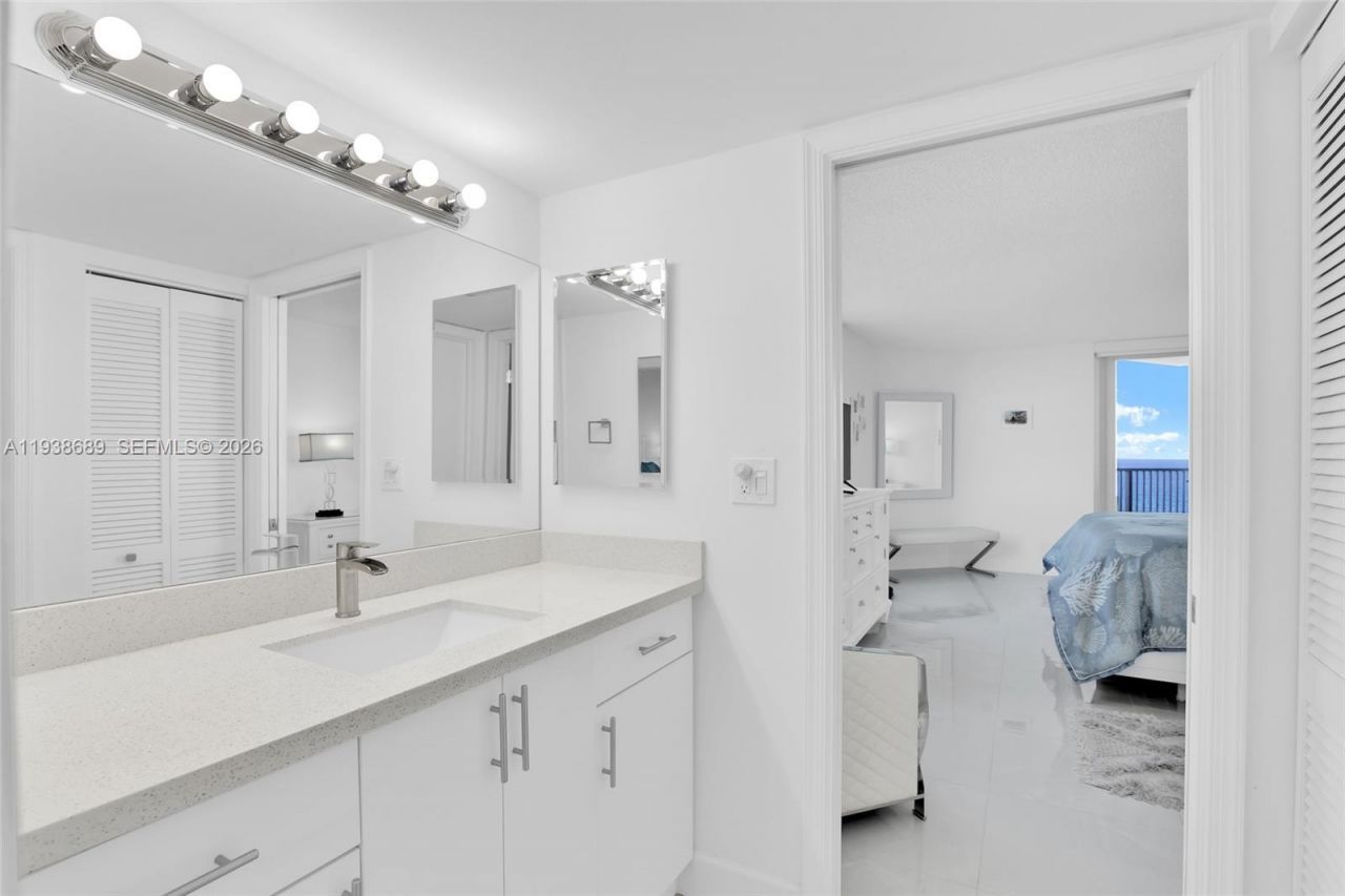 5200 N Ocean Dr, Unit 1105, Singer Island, FL 33404 Photo