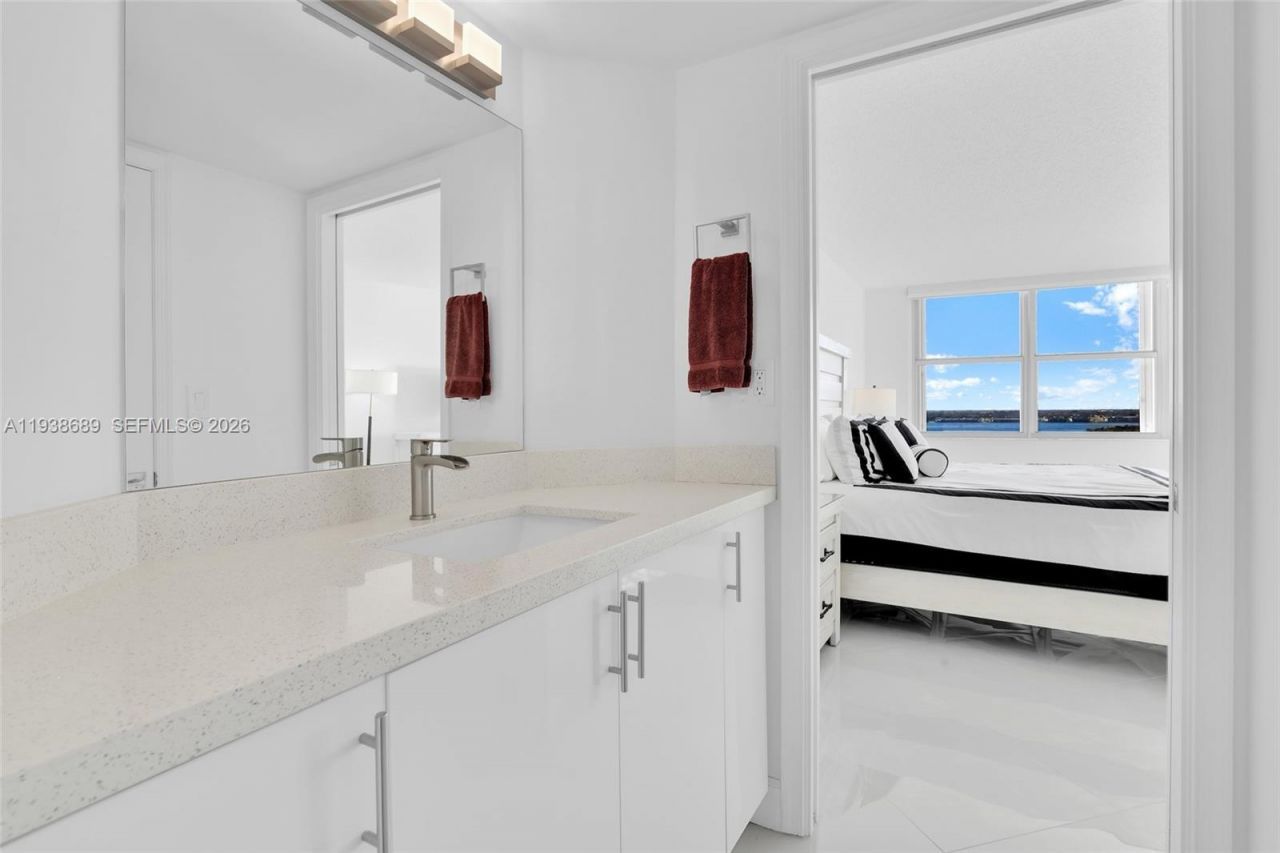 5200 N Ocean Dr, Unit 1105, Singer Island, FL 33404 Photo