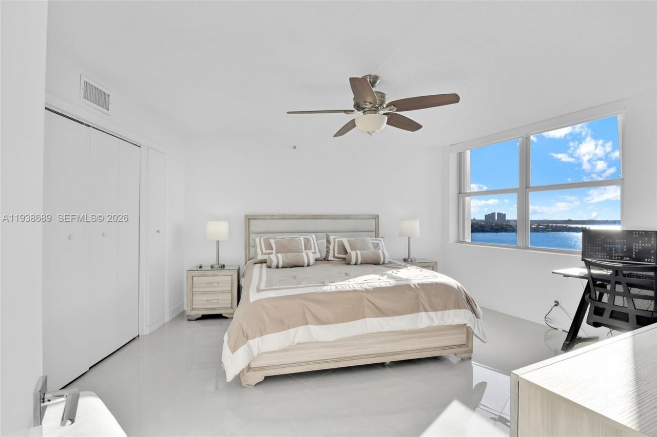 5200 N Ocean Dr, Unit 1105, Singer Island, FL 33404 Photo