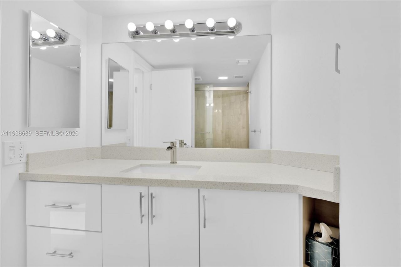 5200 N Ocean Dr, Unit 1105, Singer Island, FL 33404 Photo