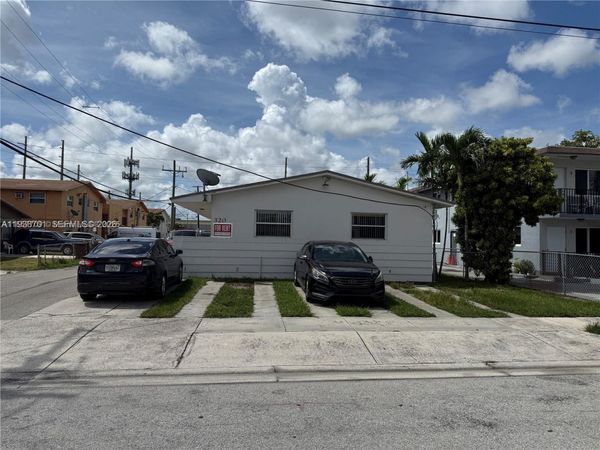 320 W 10th St, Unit 4, Hialeah, FL 33010