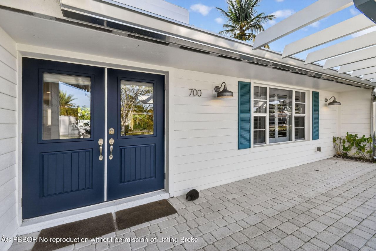 700 Lakeside Circle, North Palm Beach, FL 33408 Photo