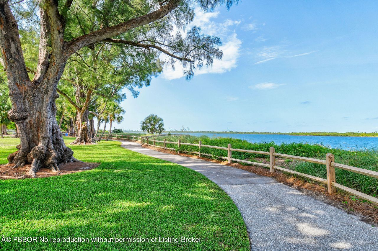 700 Lakeside Circle, North Palm Beach, FL 33408 Photo