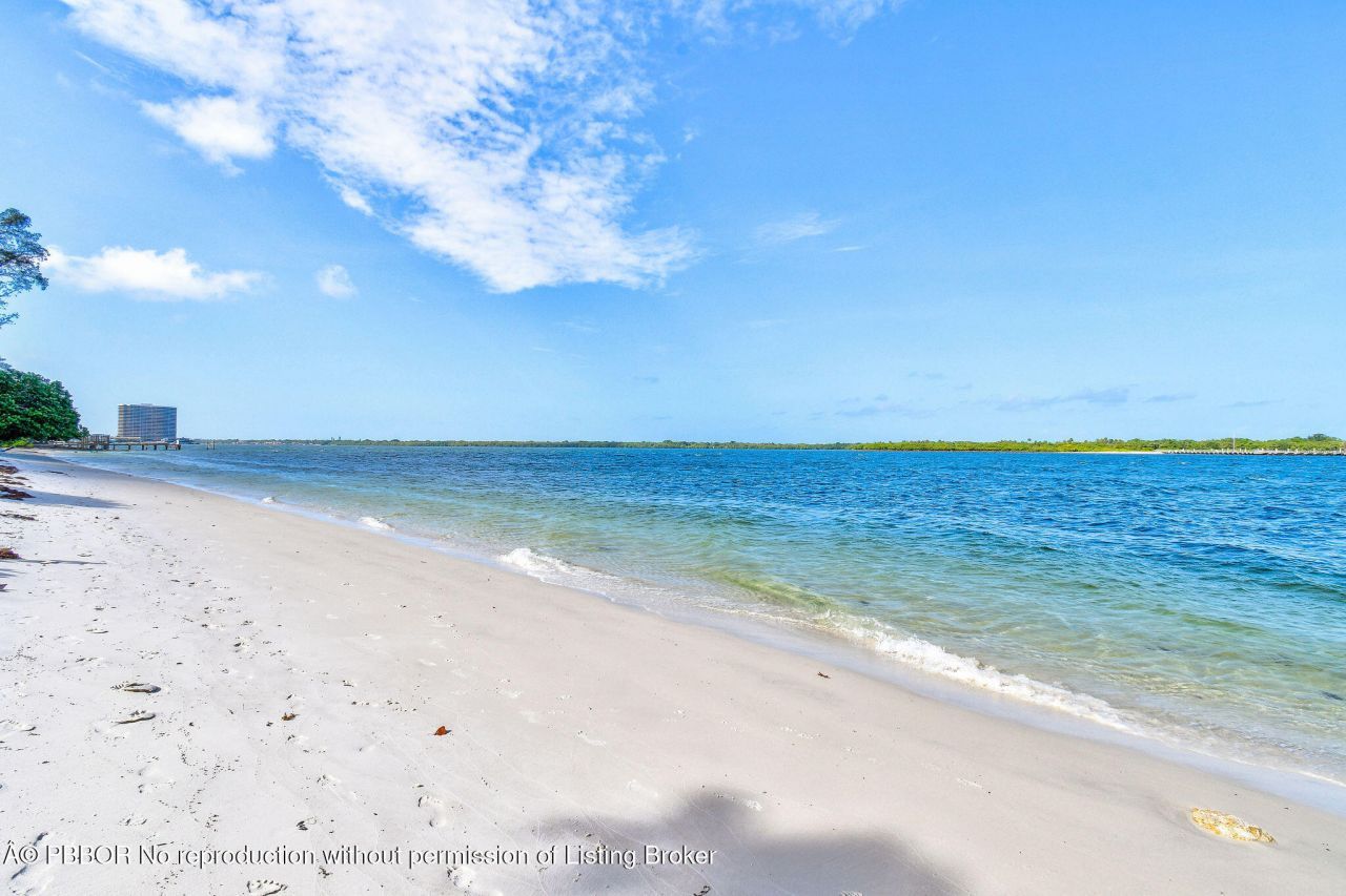 700 Lakeside Circle, North Palm Beach, FL 33408 Photo