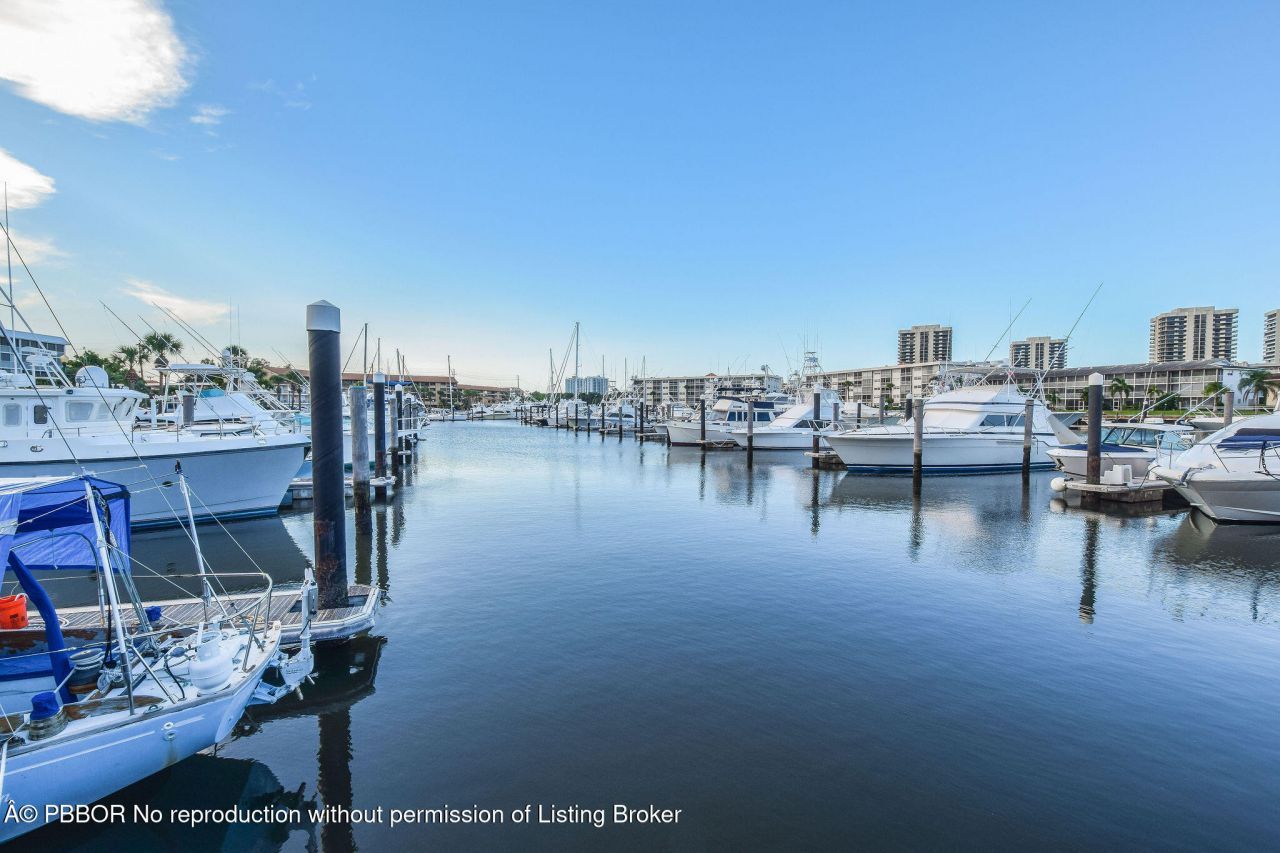 700 Lakeside Circle, North Palm Beach, FL 33408 Photo