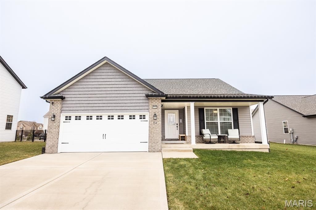 712 Conner Circle, Fairview Heights, IL 62208 Main Photo