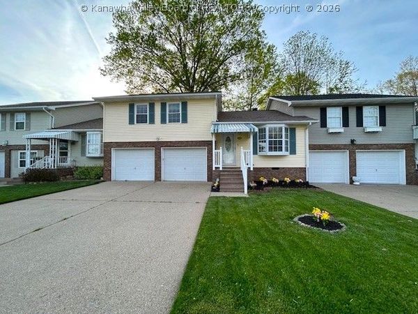 15 Cobblestone Lane, Huntington, WV 25705