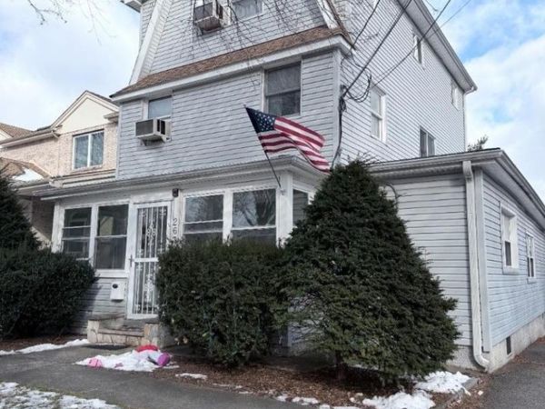263 Kipp Ave, Hasbrouck Heights, NJ 07604
