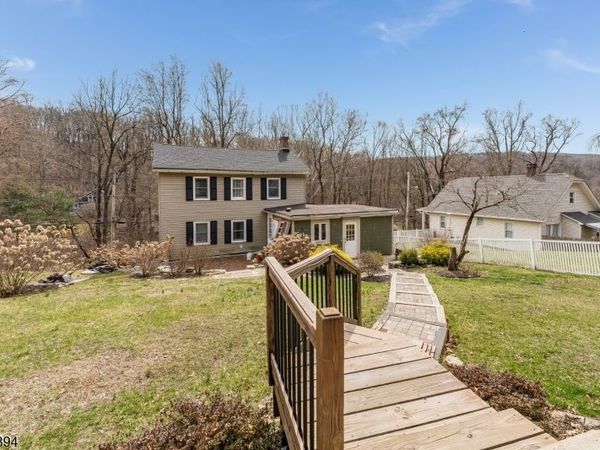 18 Sanatorium Road, Glen Gardner, NJ 08826