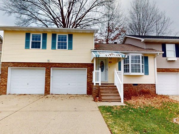 15 Cobblestone Lane, Huntington, WV 25705